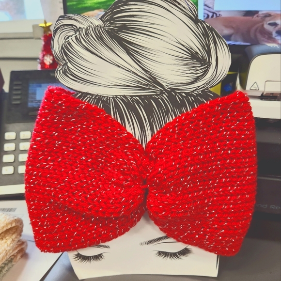 Handmade earwarmer - Picture 1 of 3